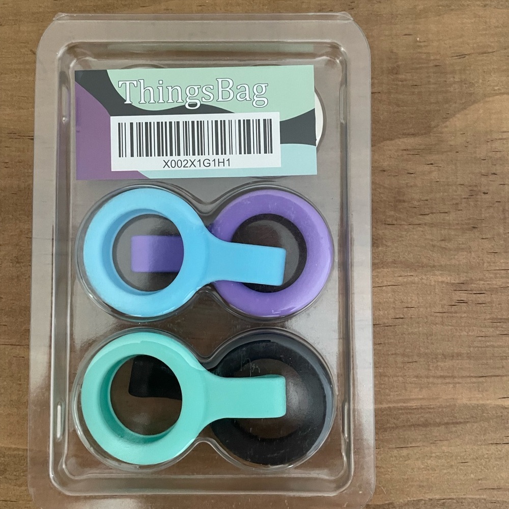 4 Pack AirTag Holder AirTag Case Keychain Air Tag Holder, Waterproof Silicone